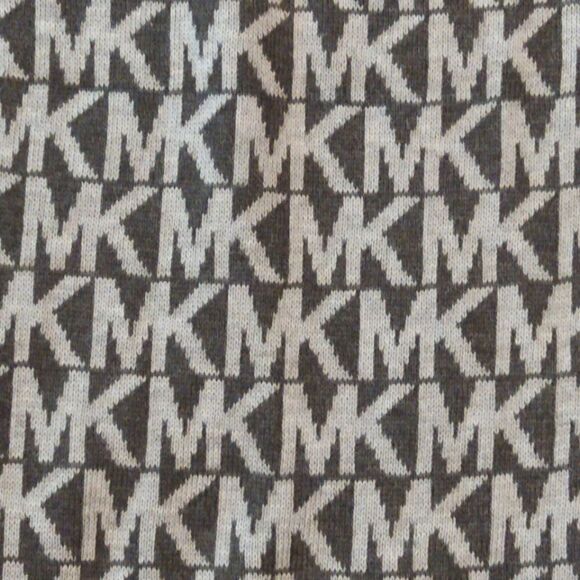 Michael Michael Kors Signature Logo Scarf - Picture 4 of 5